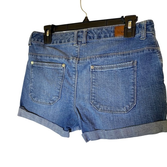 Express Jean Shorts Women's size 6 Denim Cuffed Hem - Picture 2 of 6